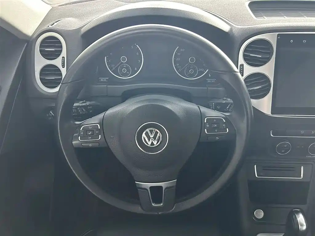 Volkswagen Tiguan 2019 — фото 9