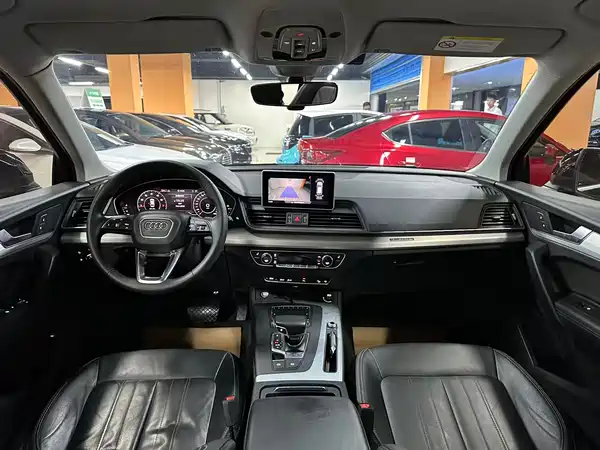 Audi Q5L 2020