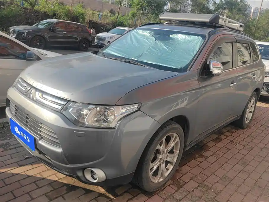 Mitsubishi Outlander 2014