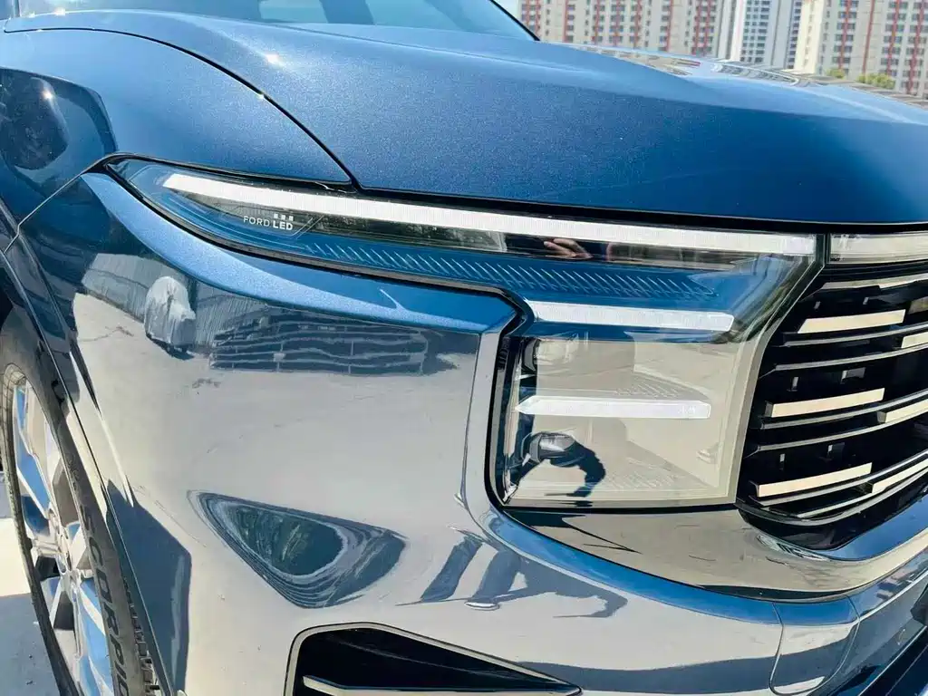 Ford Edge 2023 — фото 12