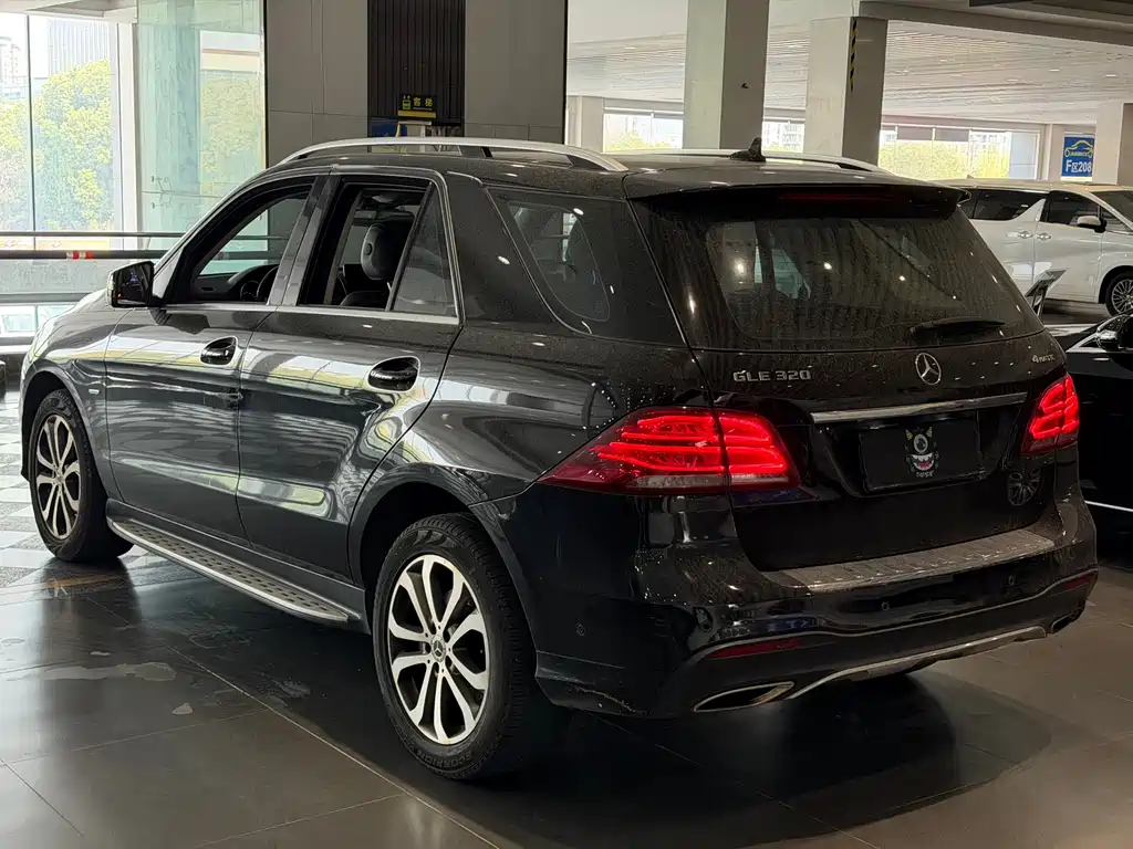 Mercedes-Benz GLE 2018 — фото 6
