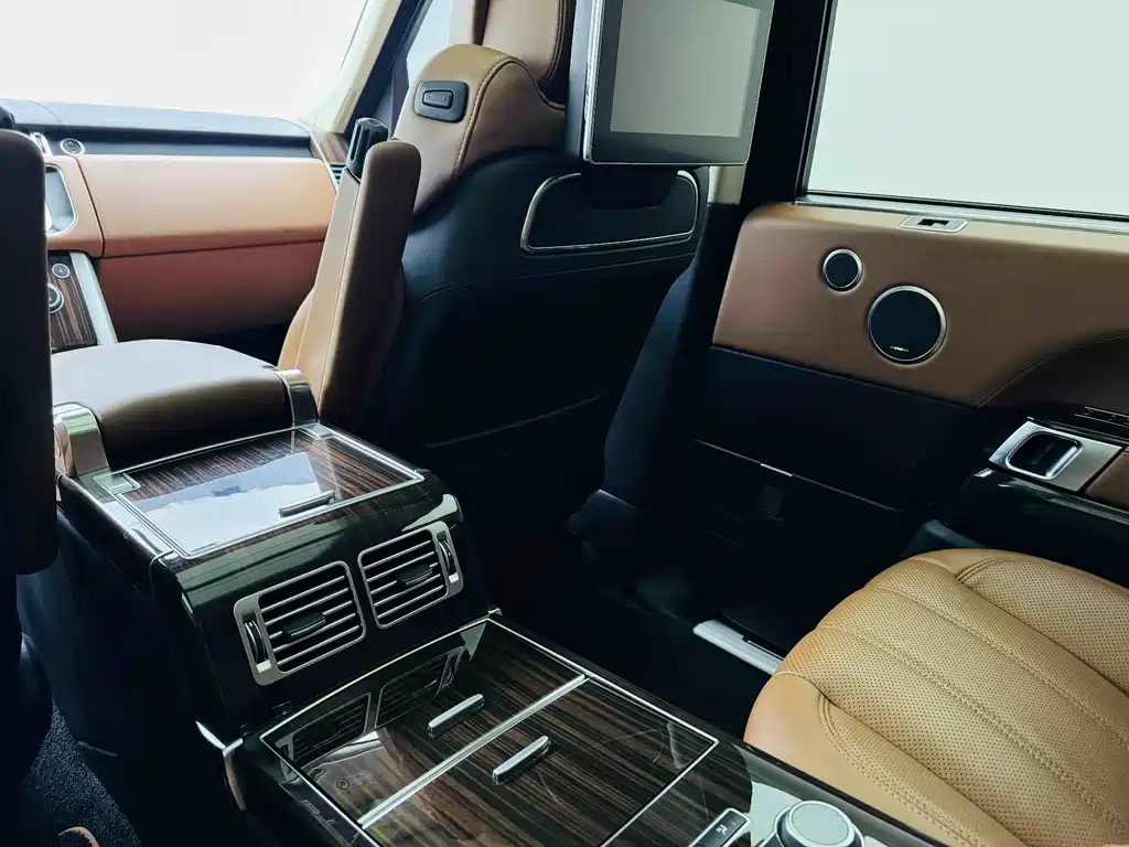 Land Rover Range Rover 2018 — фото 21