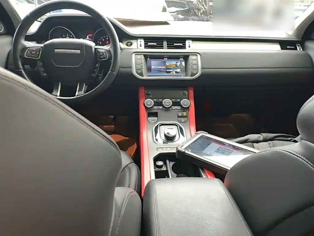 Land Rover Evoque 2017 — фото 10