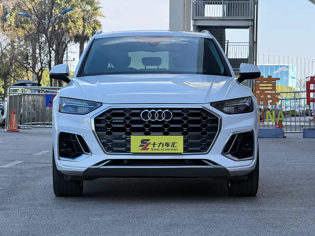 Audi Q5L 2022 — фото 2