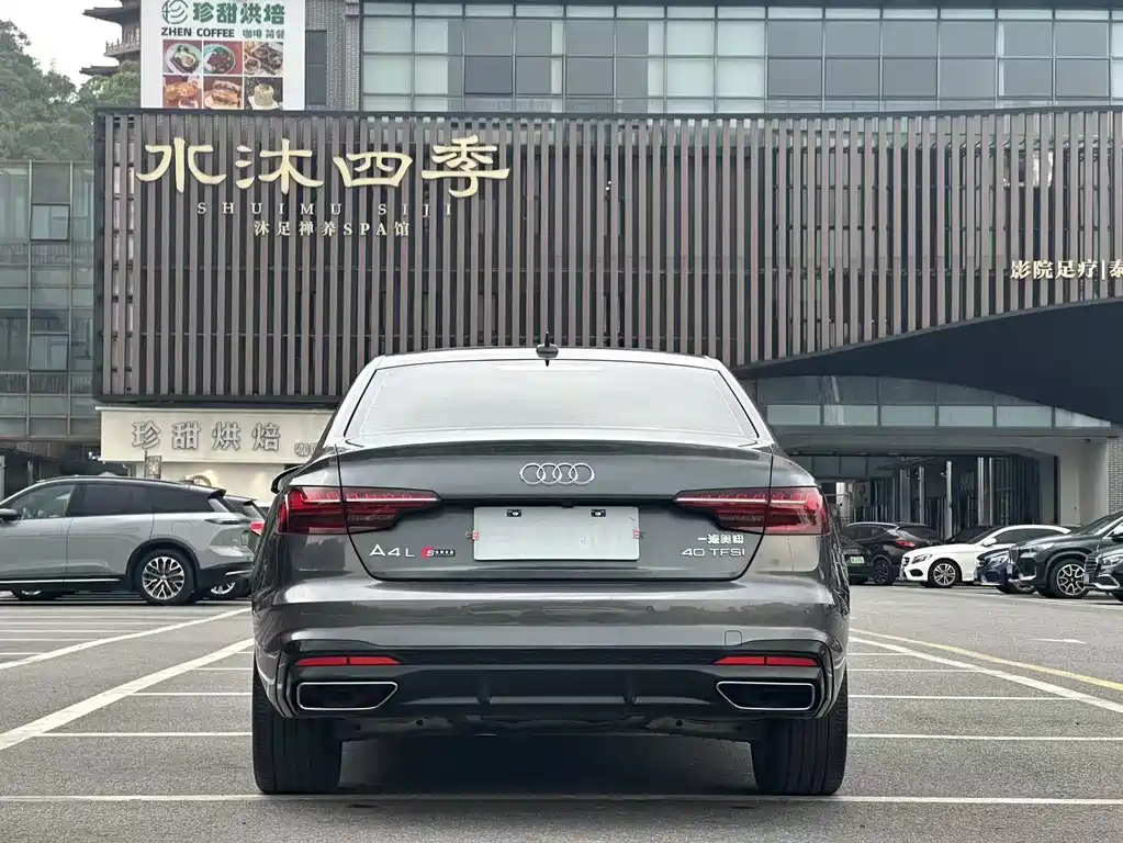 Audi A4L 2023 — фото 15
