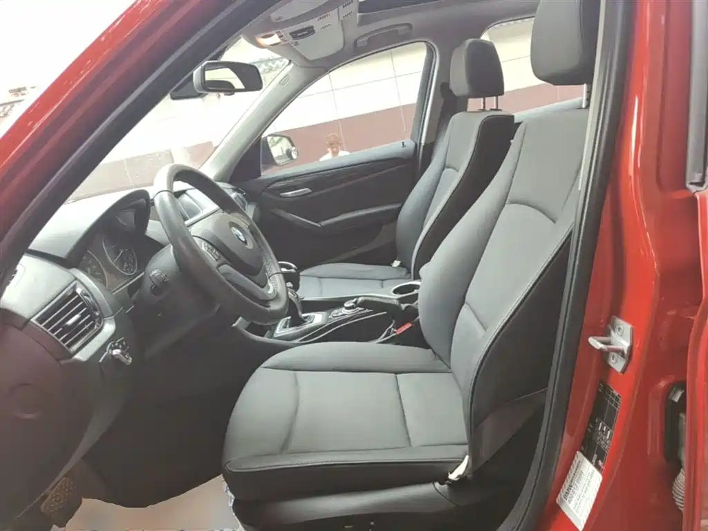BMW X1 2015 — фото 15