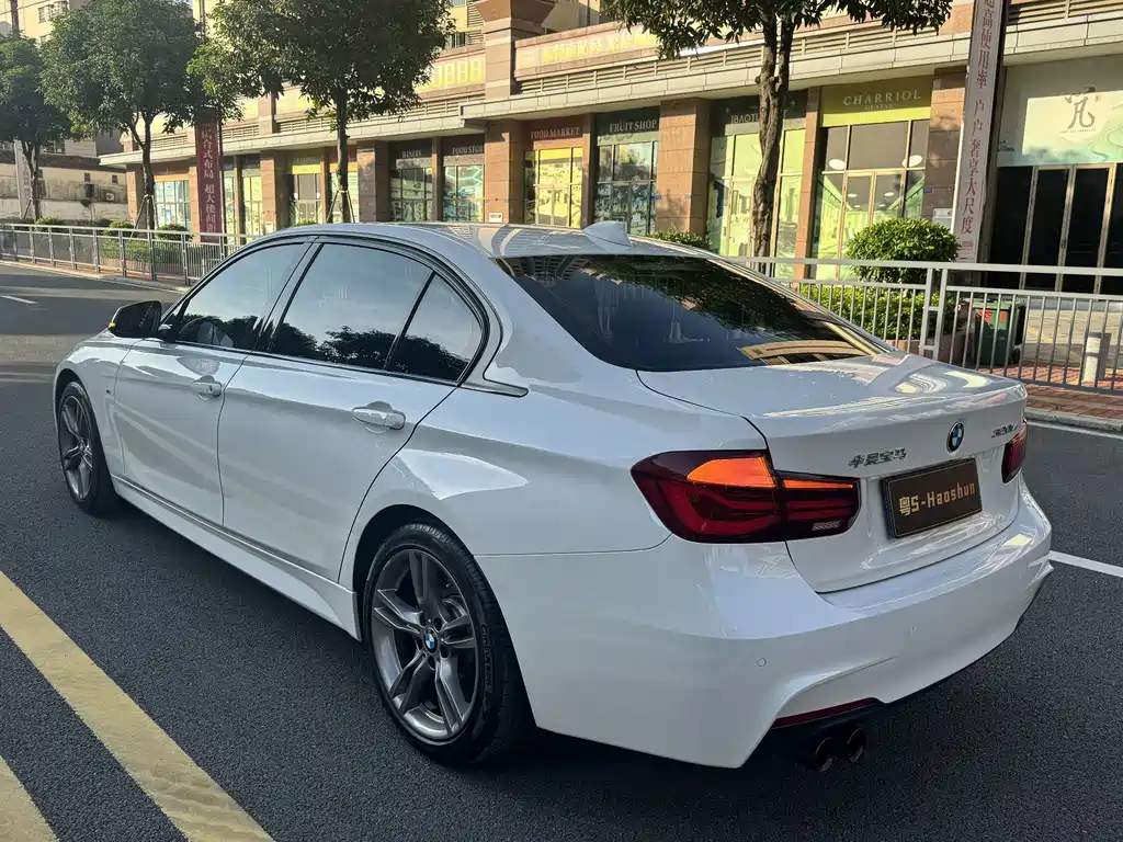 BMW 3 Series 2019 — фото 6