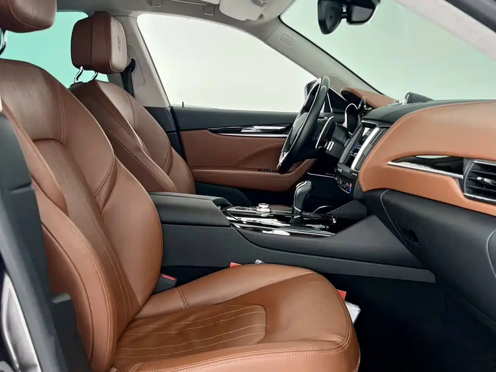 Maserati Levante 2016 — фото 13