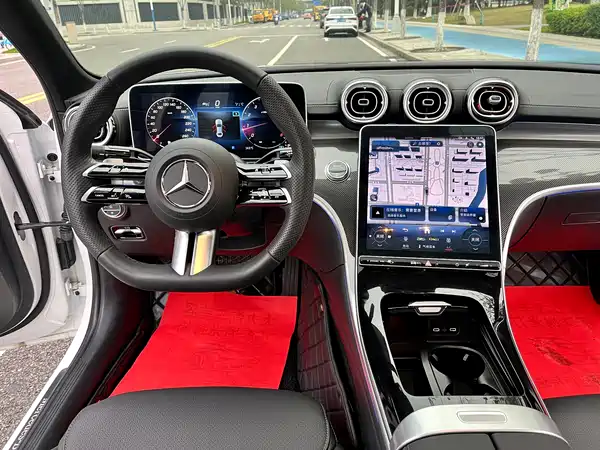 Mercedes-Benz C-Class 2024