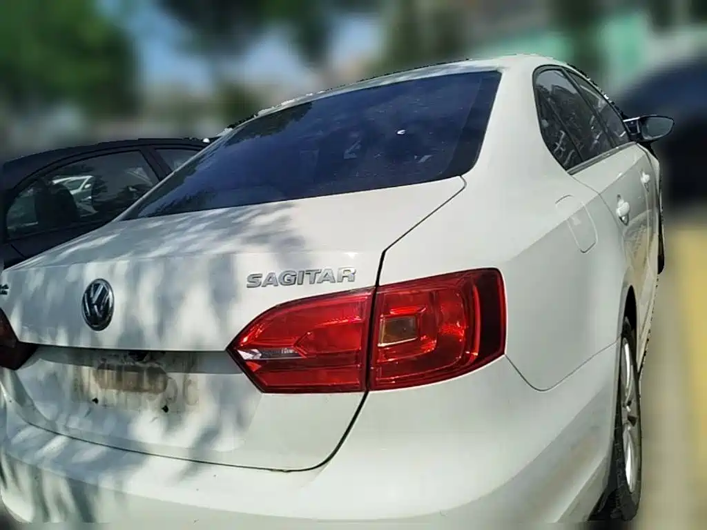 Volkswagen Sagitar 2015 — фото 10