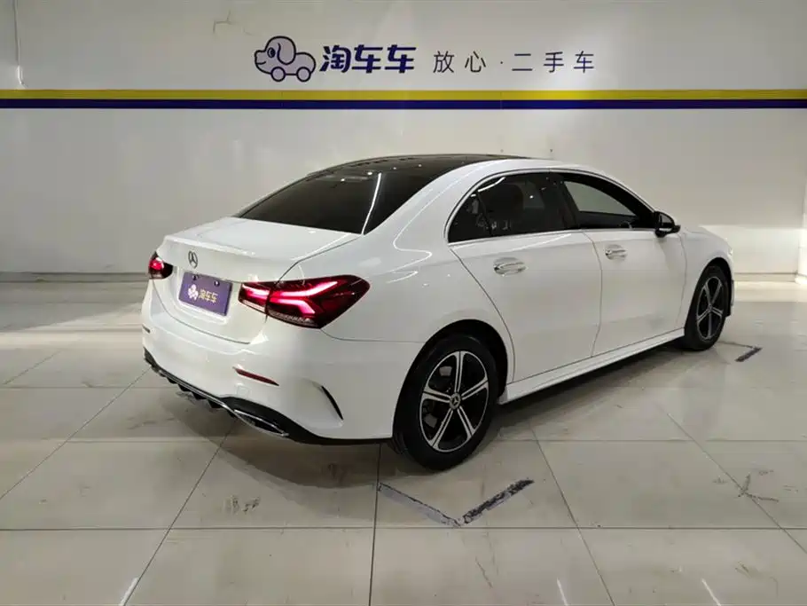 Mercedes-Benz A-Class 2022 — фото 3