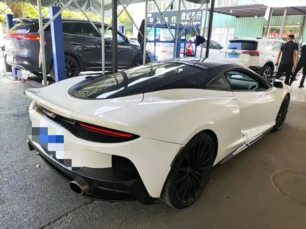 McLaren GT 2021