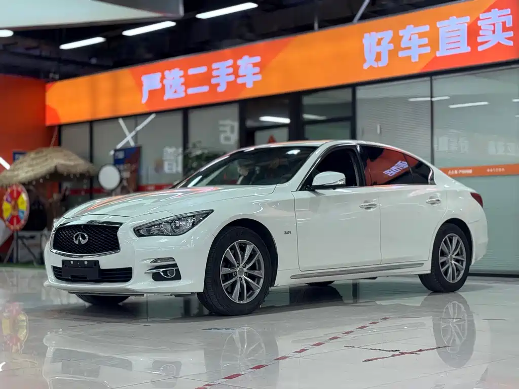 Infiniti Q50L 2016 — фото 1