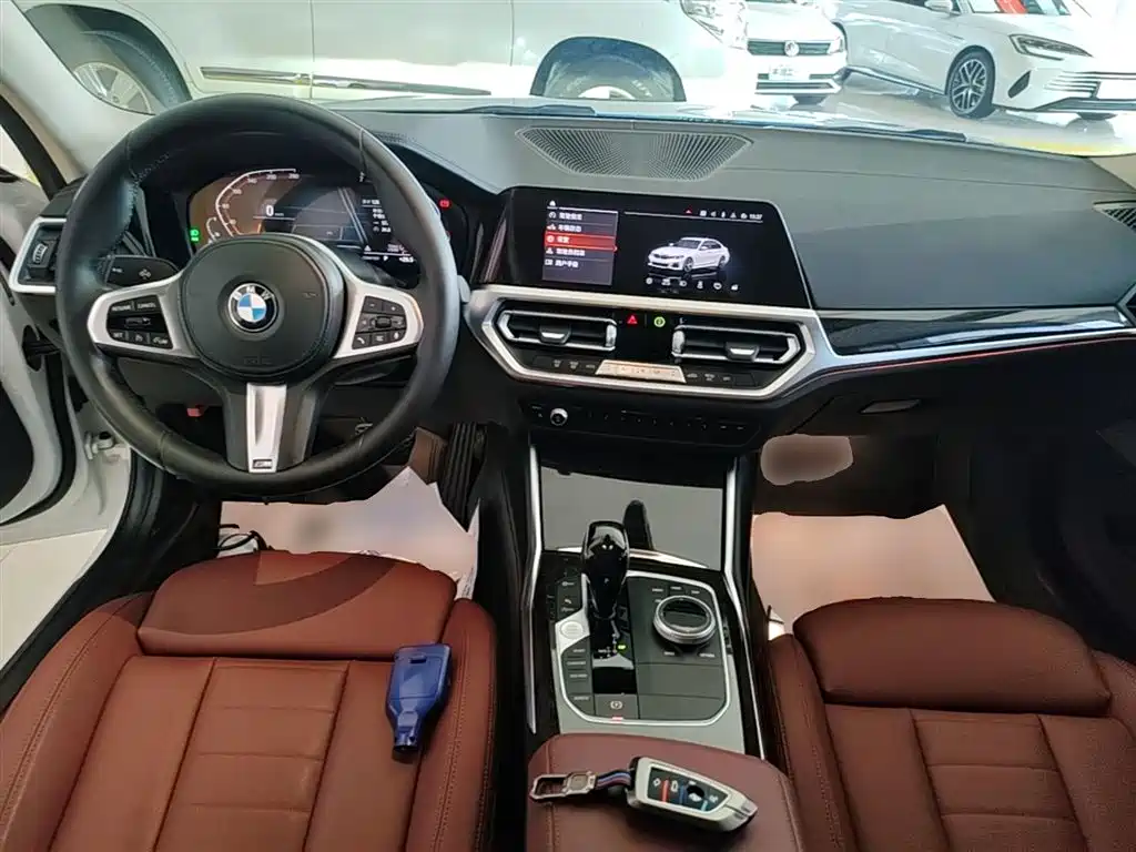 BMW 3 Series 2021 — фото 10