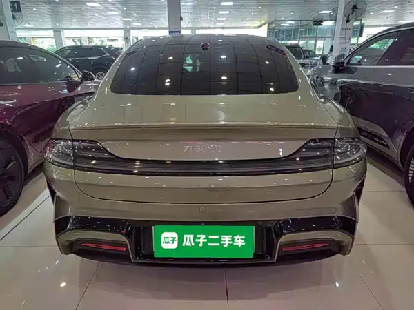 Xiaomi SU7 2025