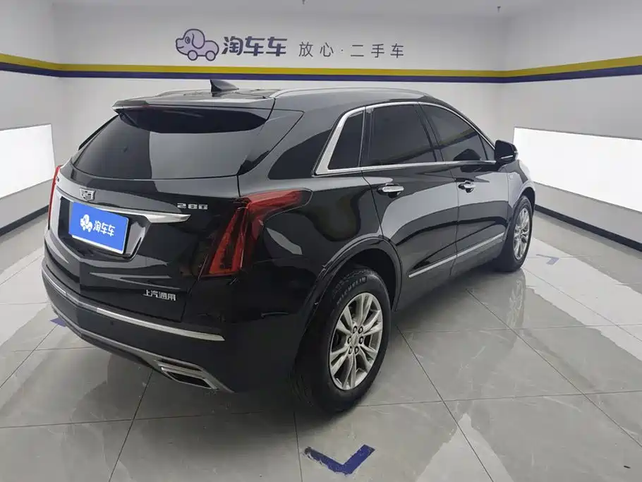 Cadillac XT5 2022 — фото 3