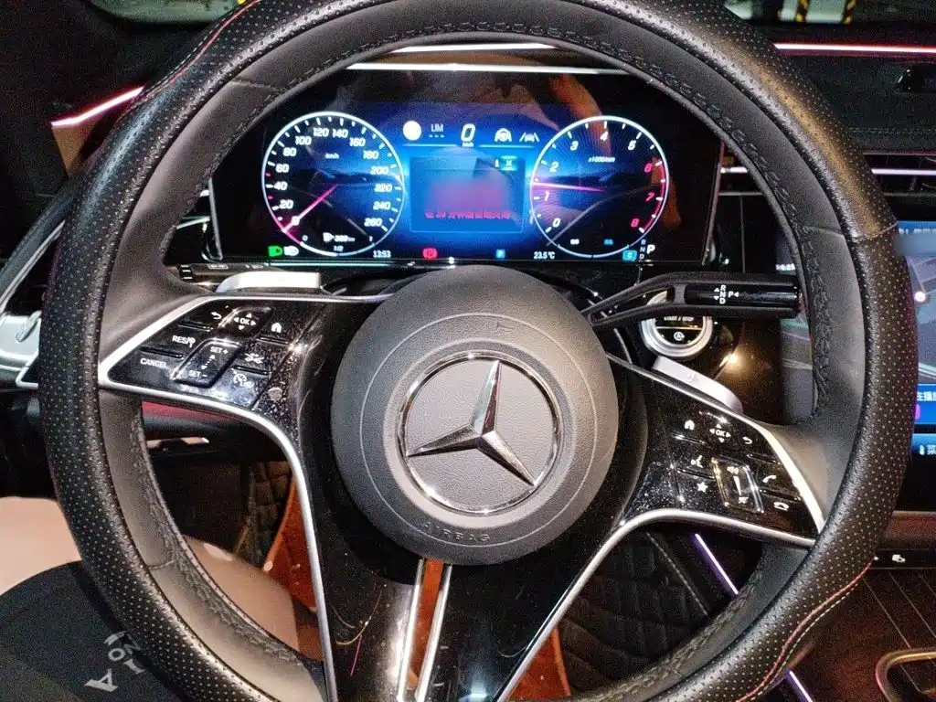 Mercedes-Benz E-Class 2024