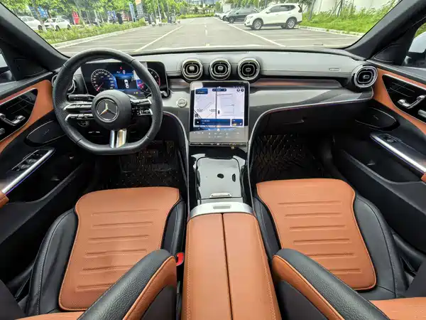 Mercedes-Benz C-Class 2024
