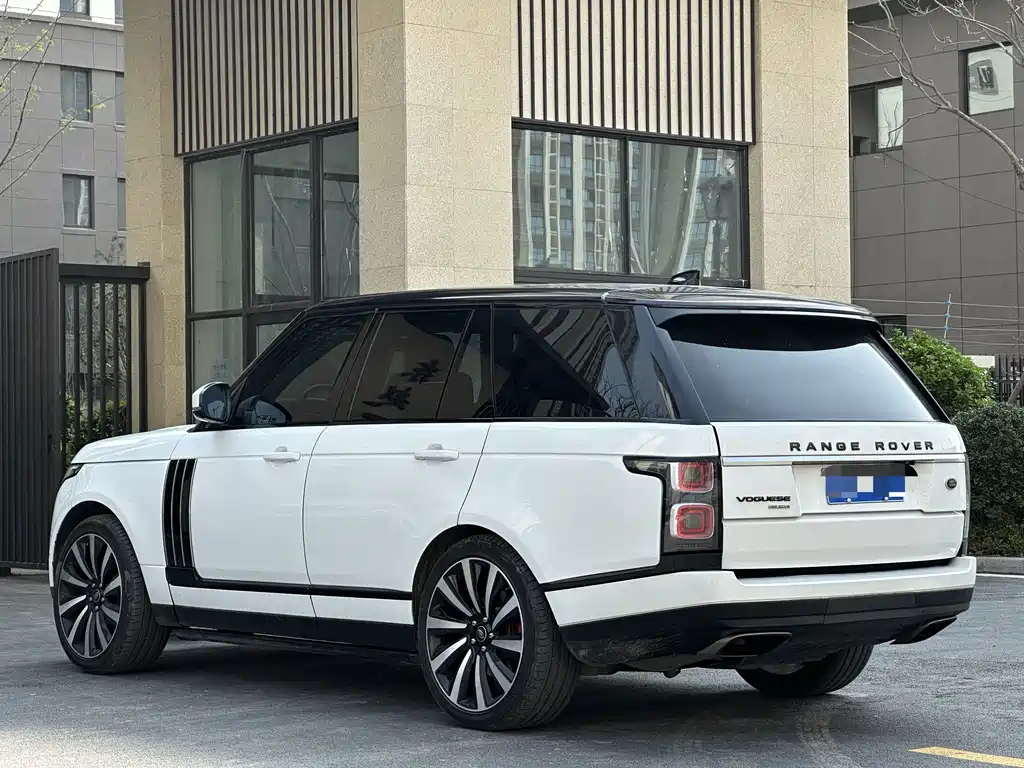 Land Rover Range Rover 2018 — фото 7