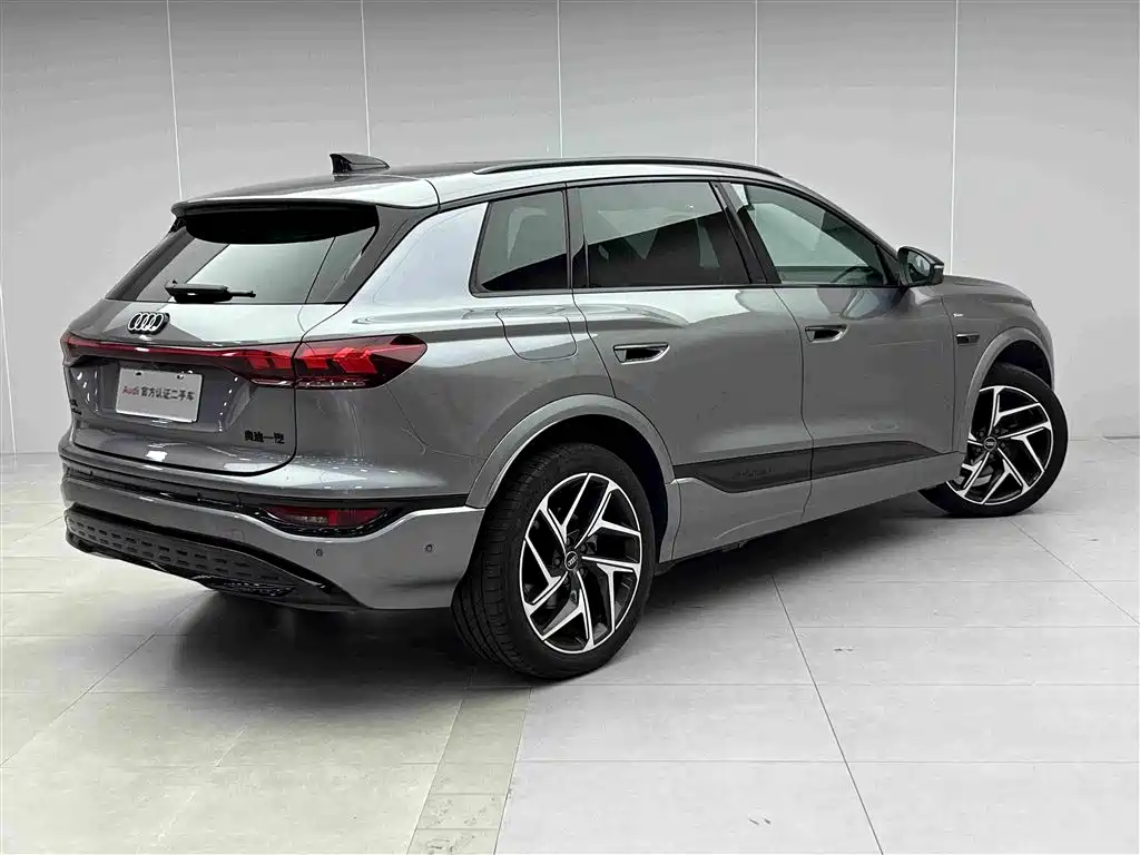Audi Q6L E-Tron 2025 — фото 4