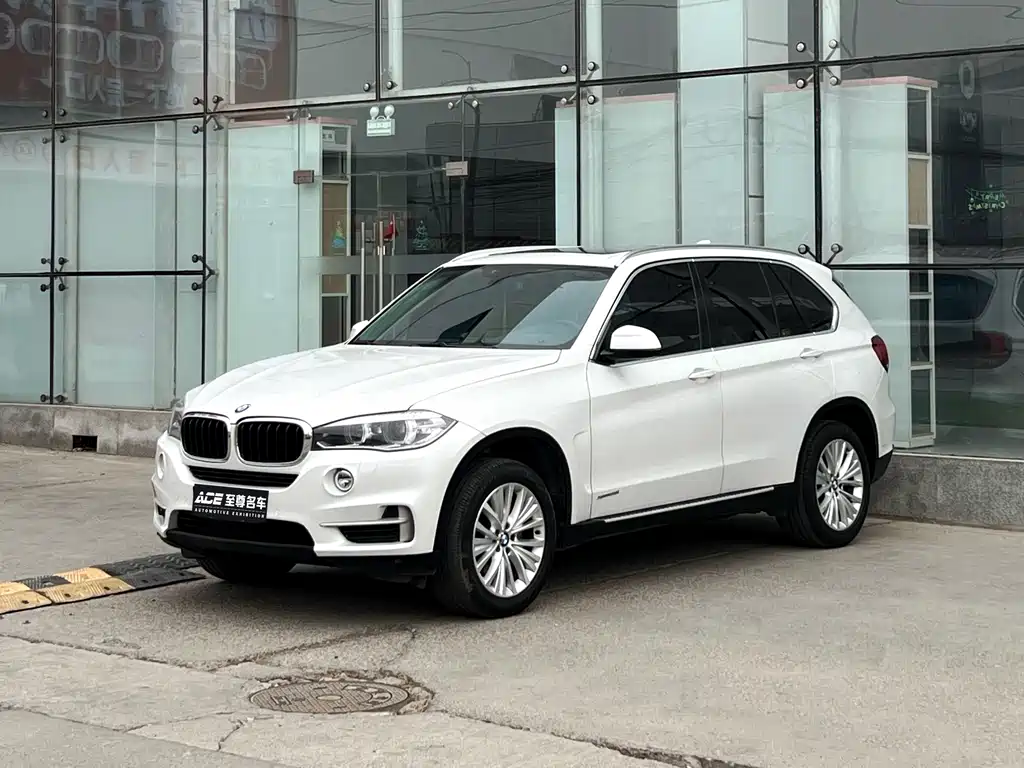 BMW X5 2015 — фото 1