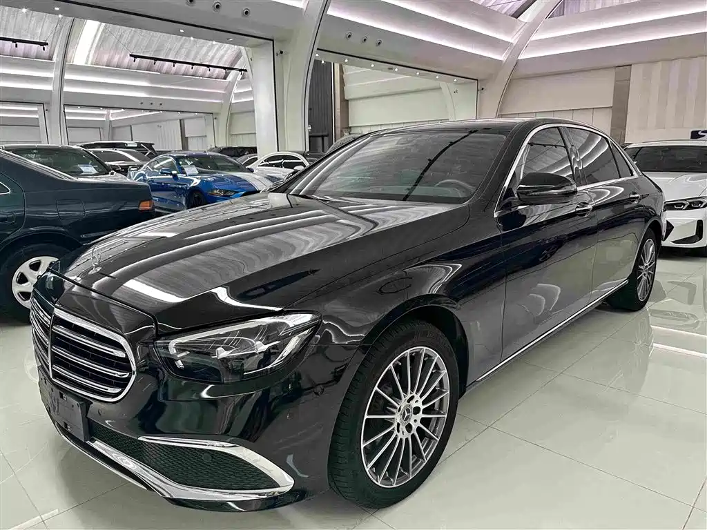 Mercedes-Benz E-Class 2023 — фото 1