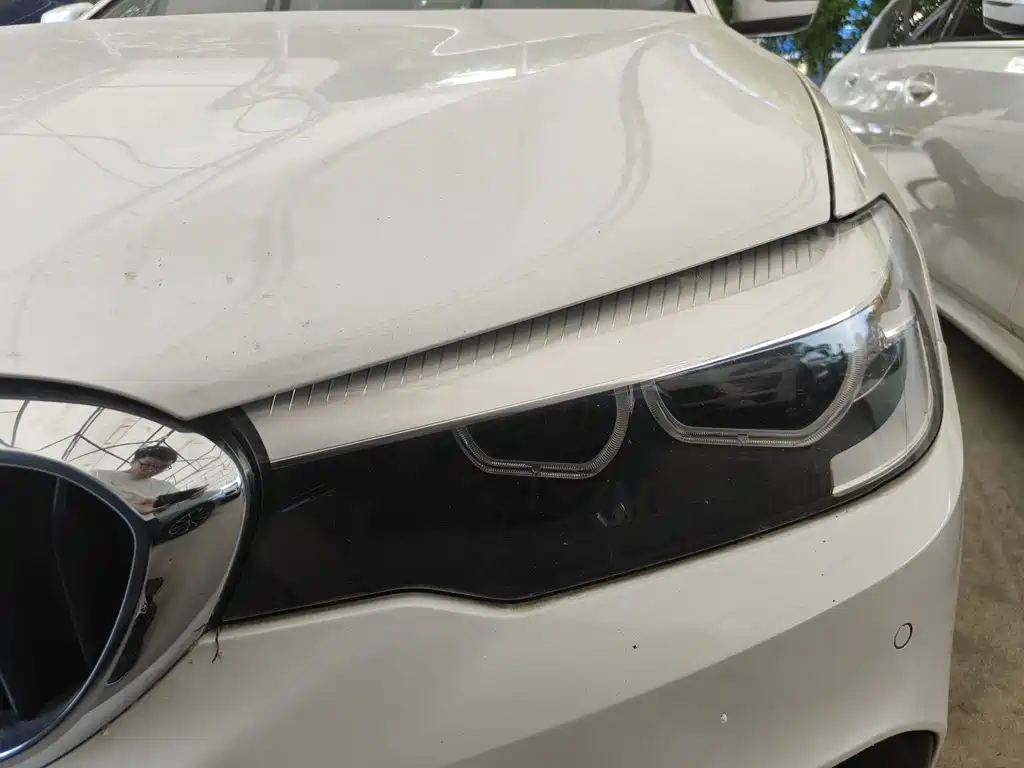 BMW 5 Series 2019 — фото 10