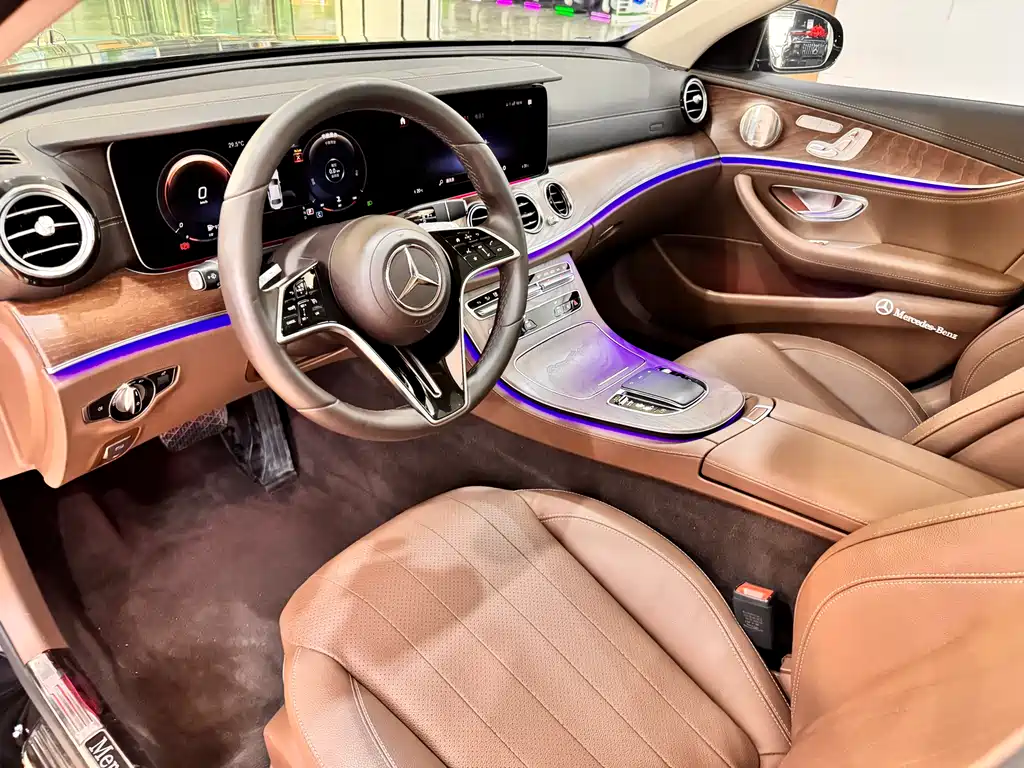 Mercedes-Benz E-Class 2023 — фото 8