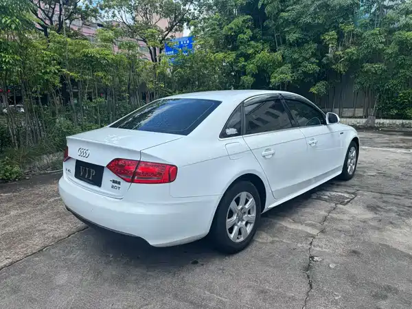 Audi A4L 2015
