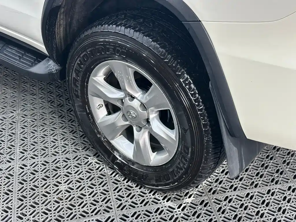 Toyota Fortuner 2019 — фото 27