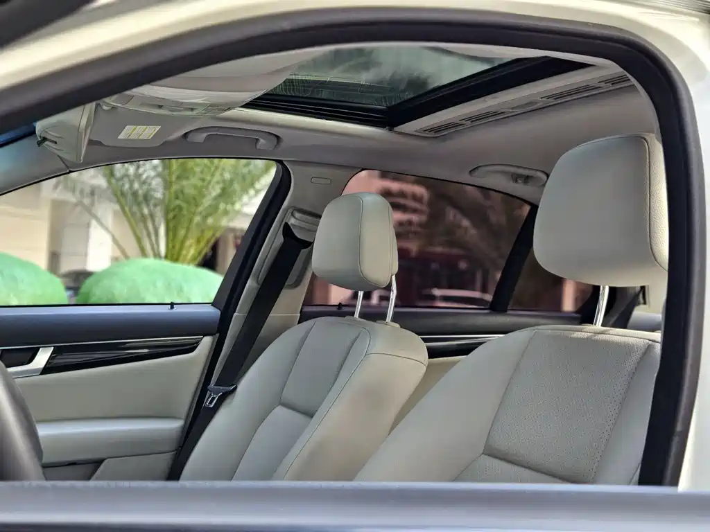 Mercedes-Benz C-Class 2013 — фото 13