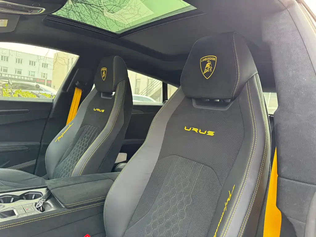 Lamborghini Urus 2023 — фото 9