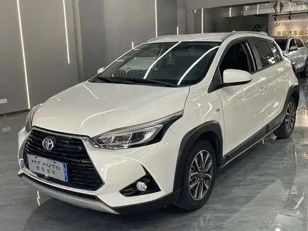 Toyota Yaris L 2022