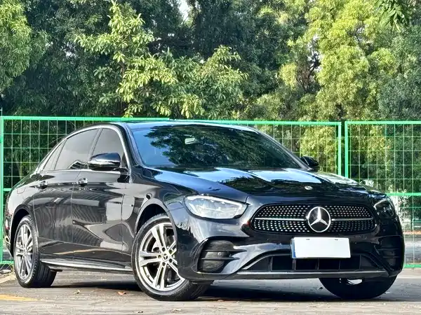 Mercedes-Benz E-Class 2022