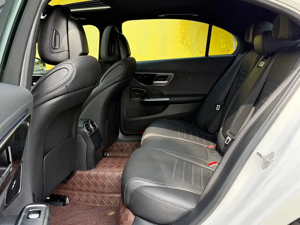 Mercedes-Benz C-Class 2023 — фото 14