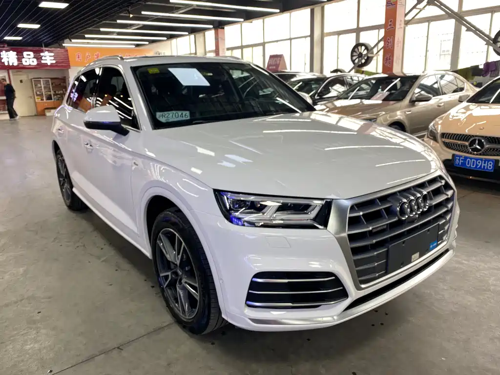 Audi Q5L 2020 — фото 3