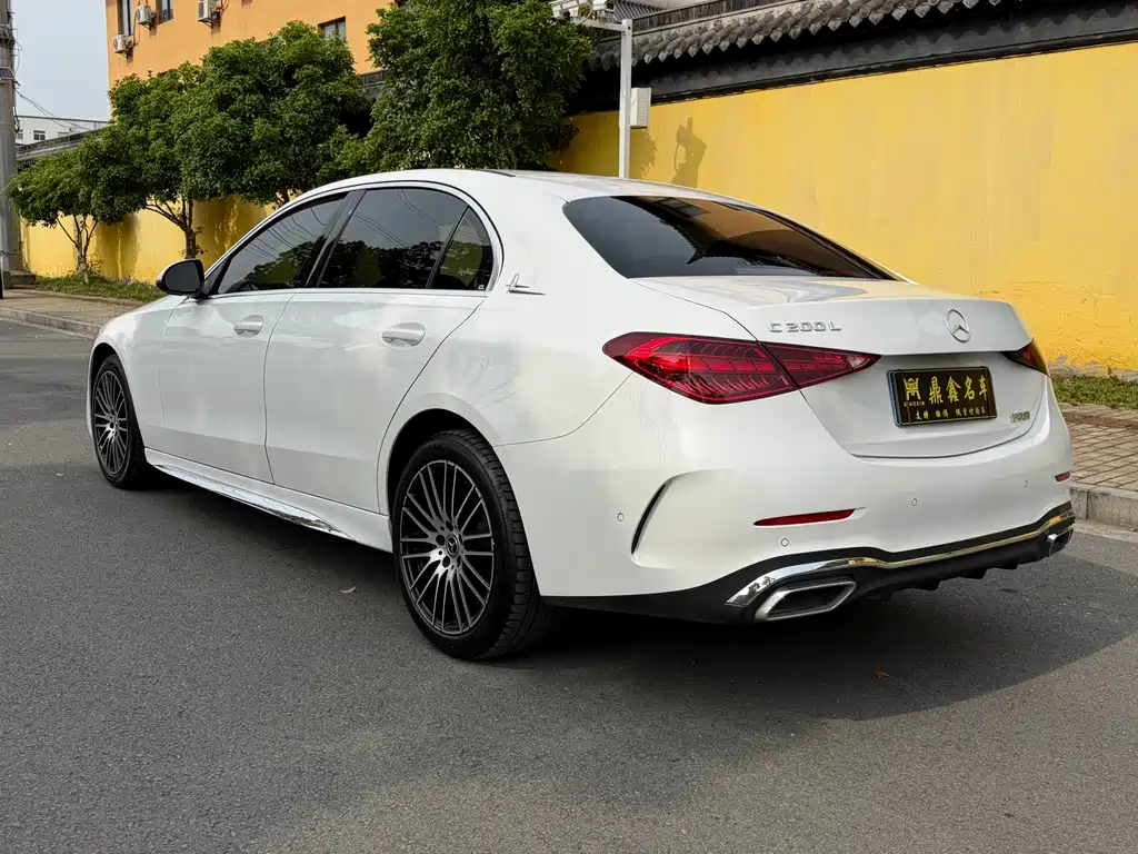 Mercedes-Benz C-Class 2023 — фото 11