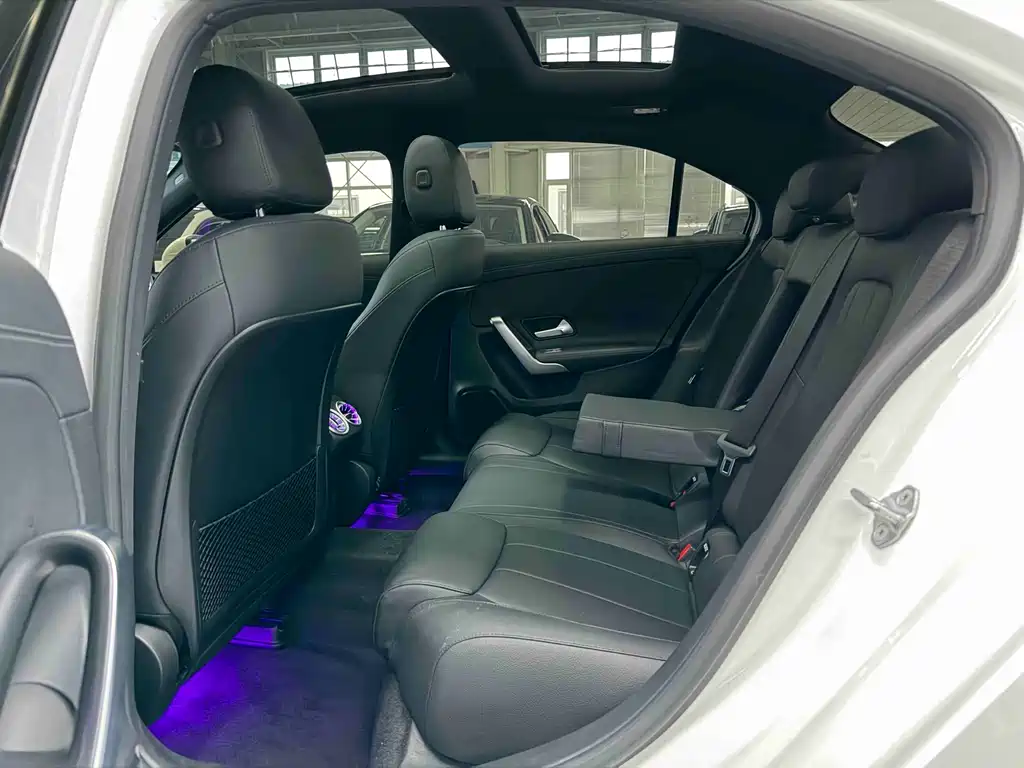 Mercedes-Benz A-Class 2023 — фото 15