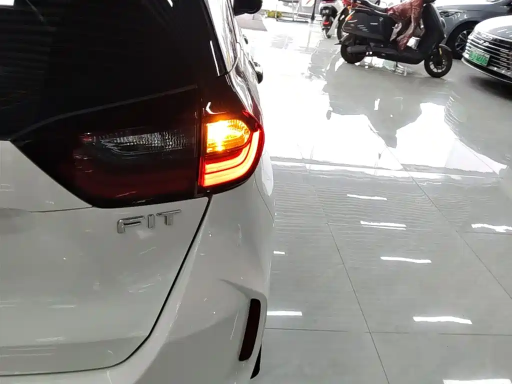 Honda Fit 2022 — фото 8