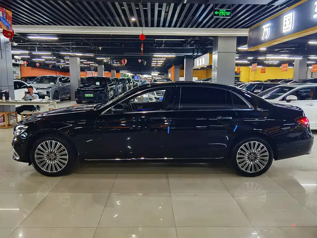 Mercedes-Benz E-Class 2023 — фото 3