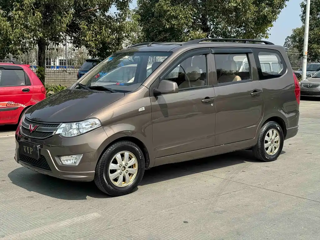Wuling Hongguang 2016 — фото 1