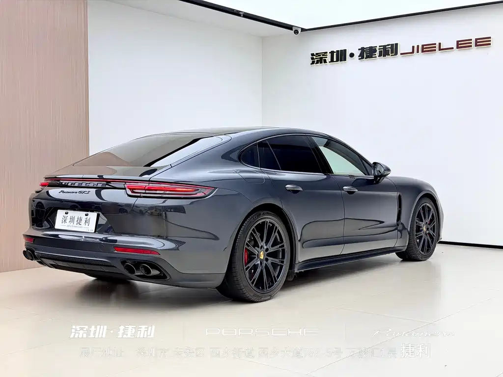 Porsche Panamera 2019