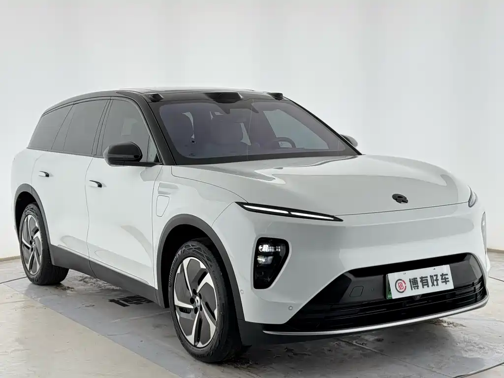 NIO ES8 2024