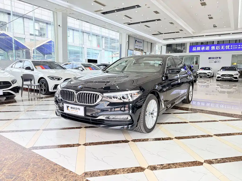 BMW 5 Series 2018 — фото 2