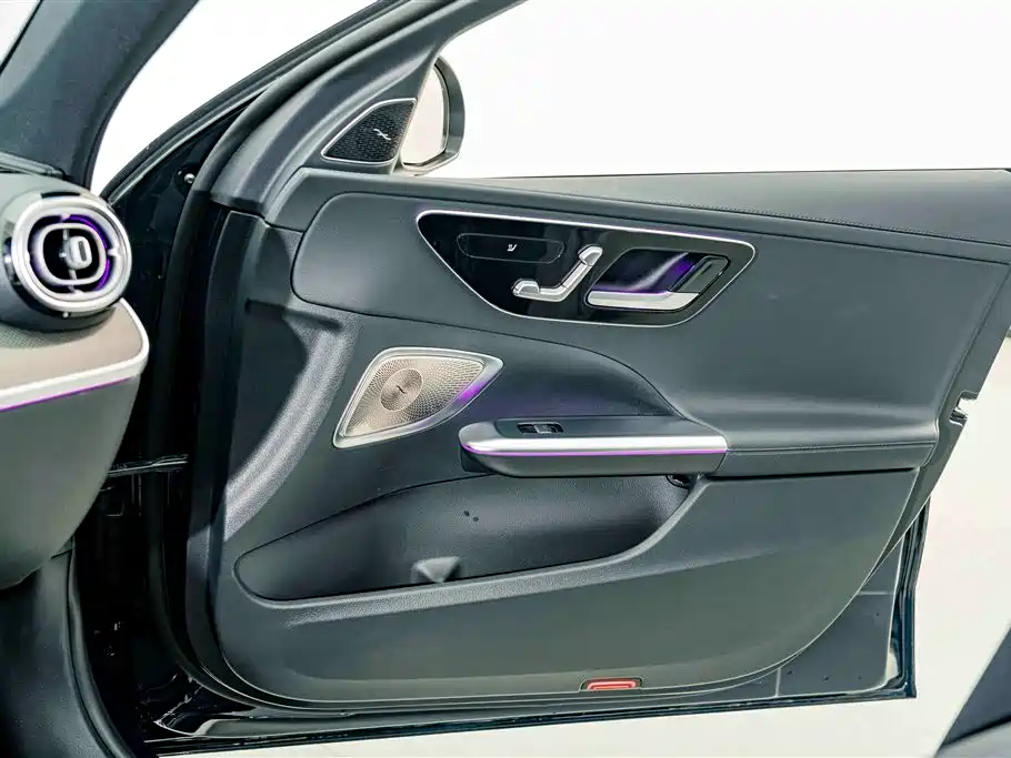 Mercedes-Benz C-Class 2026 — фото 14