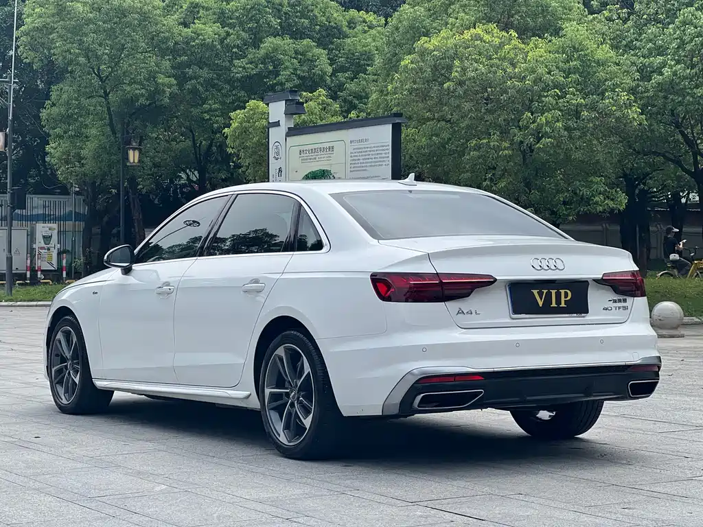 Audi A4L 2020 — фото 23