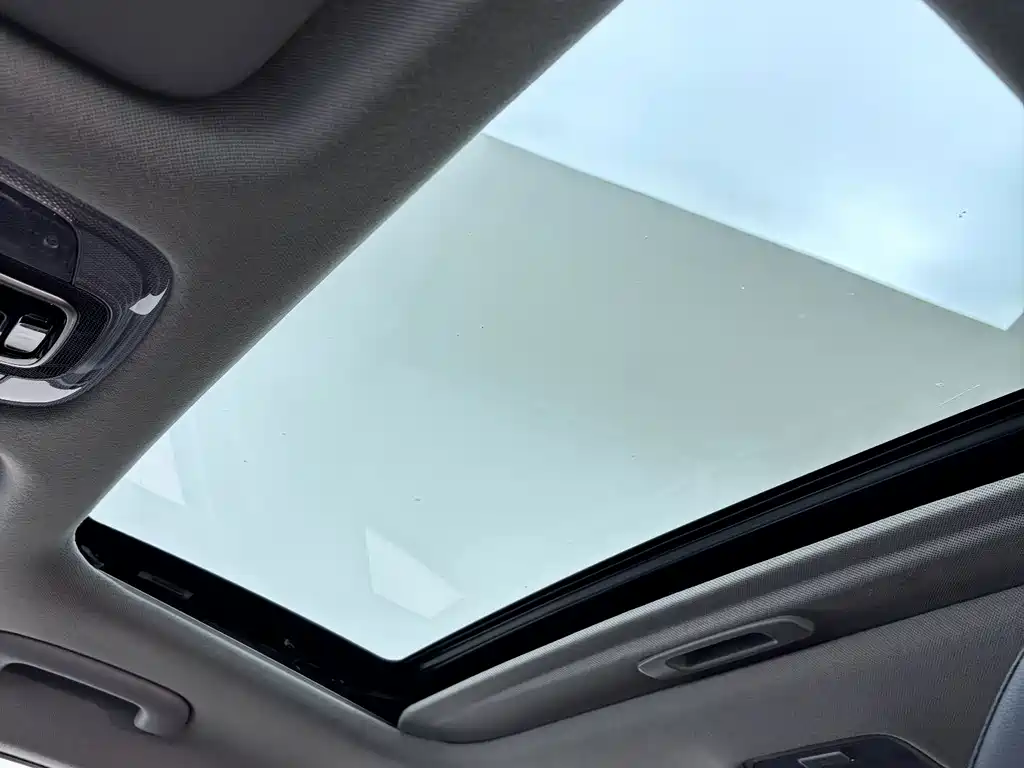 Hyundai Elantra 2023 — фото 20