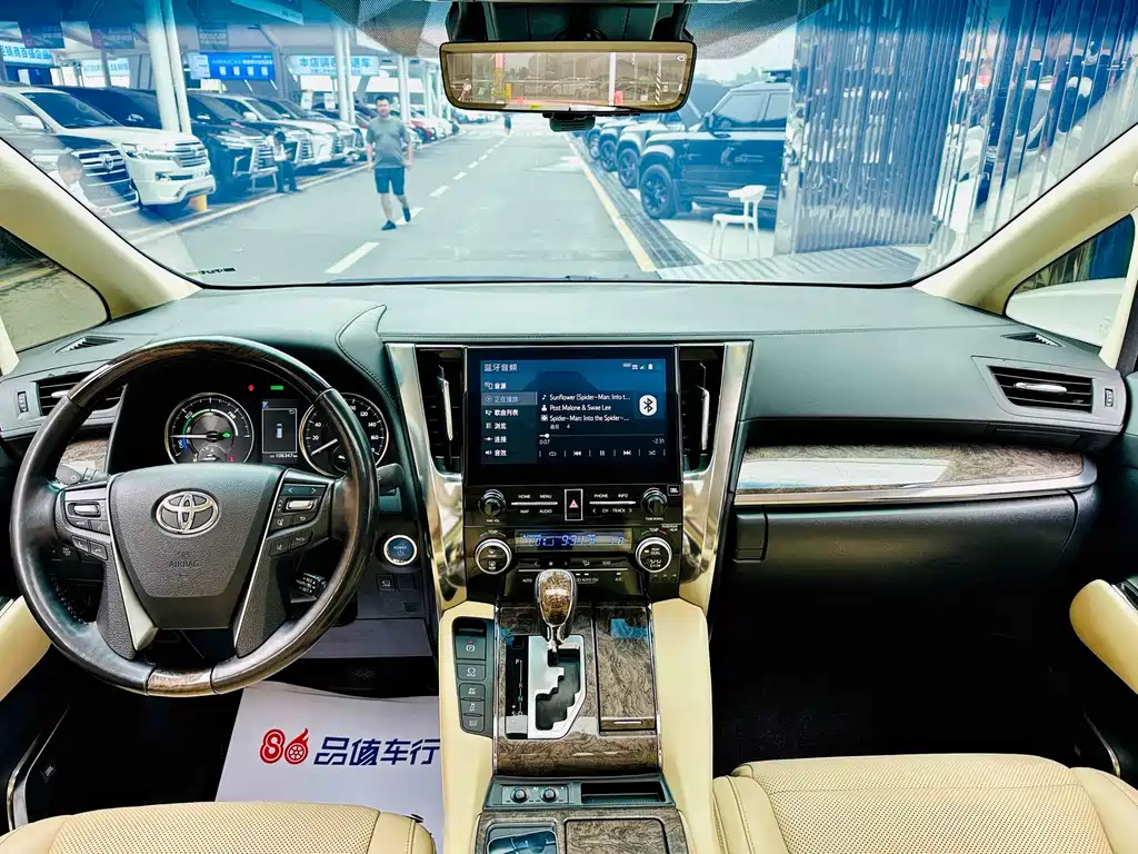 Toyota Vellfire 2021 — фото 6