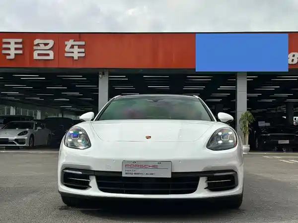 Porsche Panamera 2019