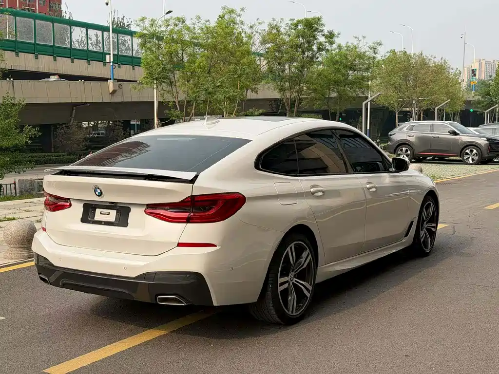 BMW 6 Series GT 2023 — фото 4